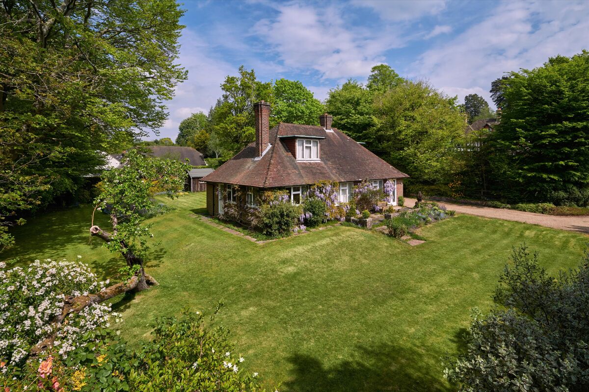 house for sale in Grayswood Road, Haslemere, Surrey, GU27