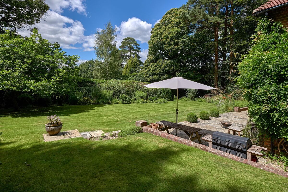 house for sale in Marley Lane, Haslemere, West Sussex, GU27 HSM012072378 Knight Frank