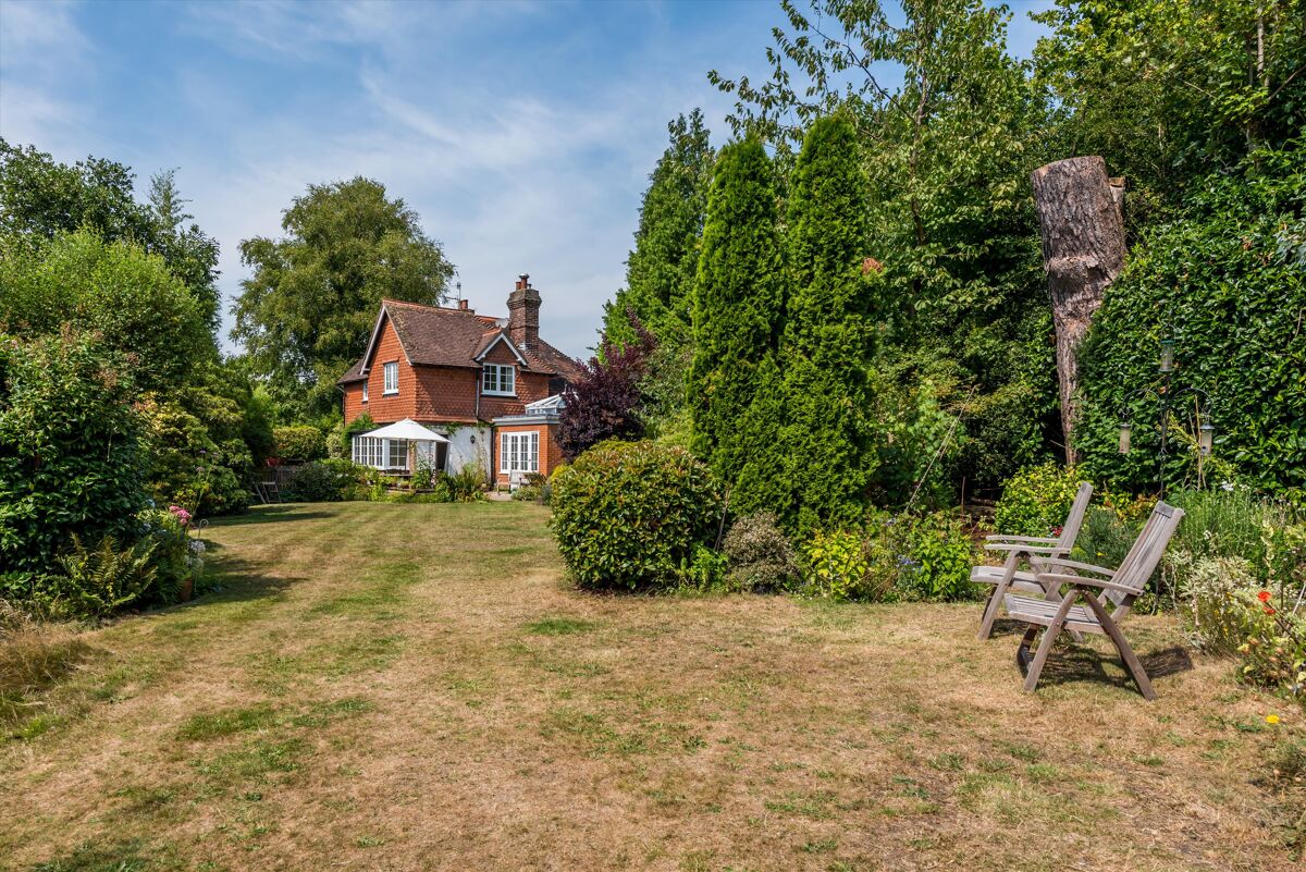 house for sale in Grayswood Road, Haslemere, Surrey, GU27