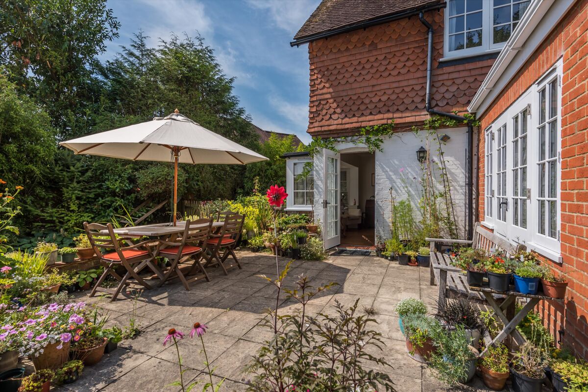 house for sale in Grayswood Road, Haslemere, Surrey, GU27