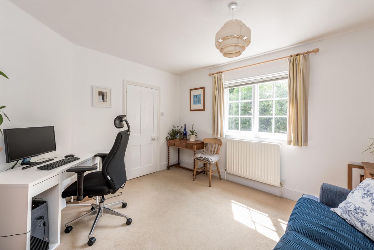 house for sale in Grayswood Road, Haslemere, Surrey, GU27