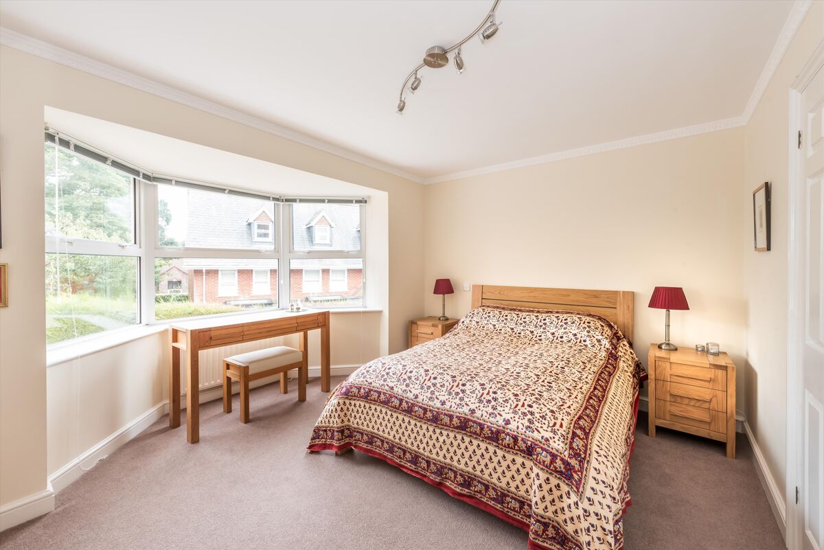 house for sale in Oakhurst, Grayshott, Hindhead, Hampshire, GU26