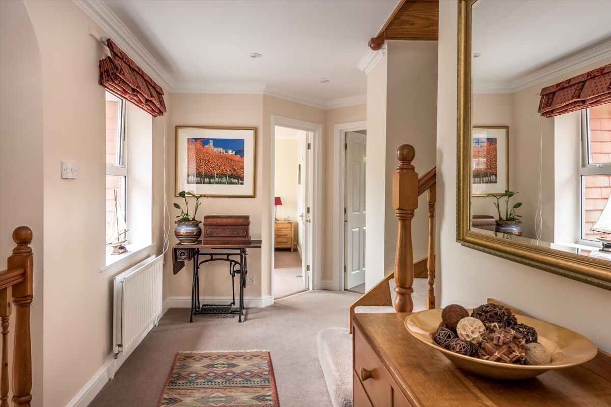 house for sale in Oakhurst, Grayshott, Hindhead, Hampshire, GU26