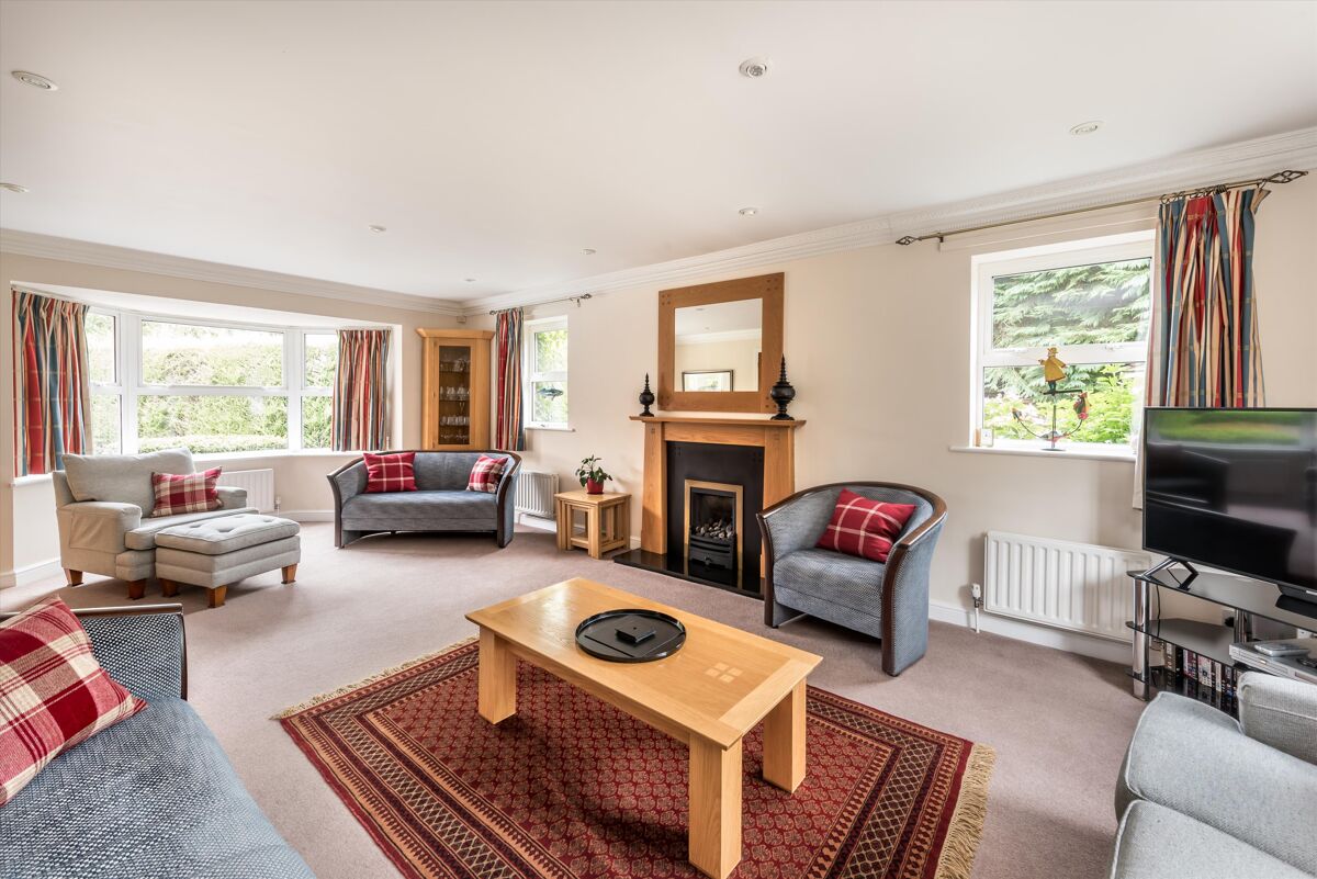 house for sale in Oakhurst, Grayshott, Hindhead, Hampshire, GU26