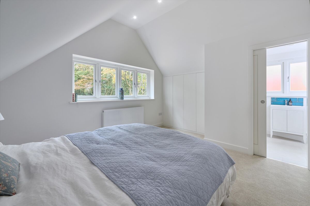 house for sale in Hewshott Lane, Liphook, GU30 HSM012084982 Knight