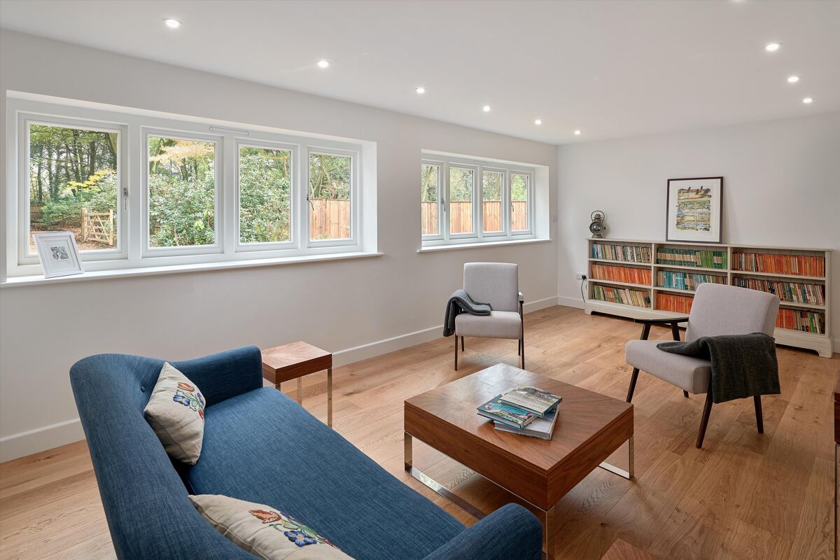 house for sale in Hewshott Lane, Liphook, GU30 HSM012084982 Knight