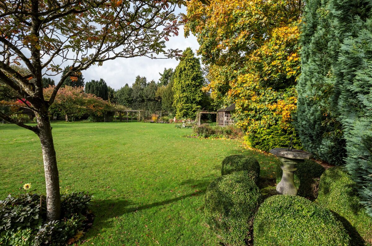 house for sale in High Street, Headley, Bordon, Hampshire, GU35