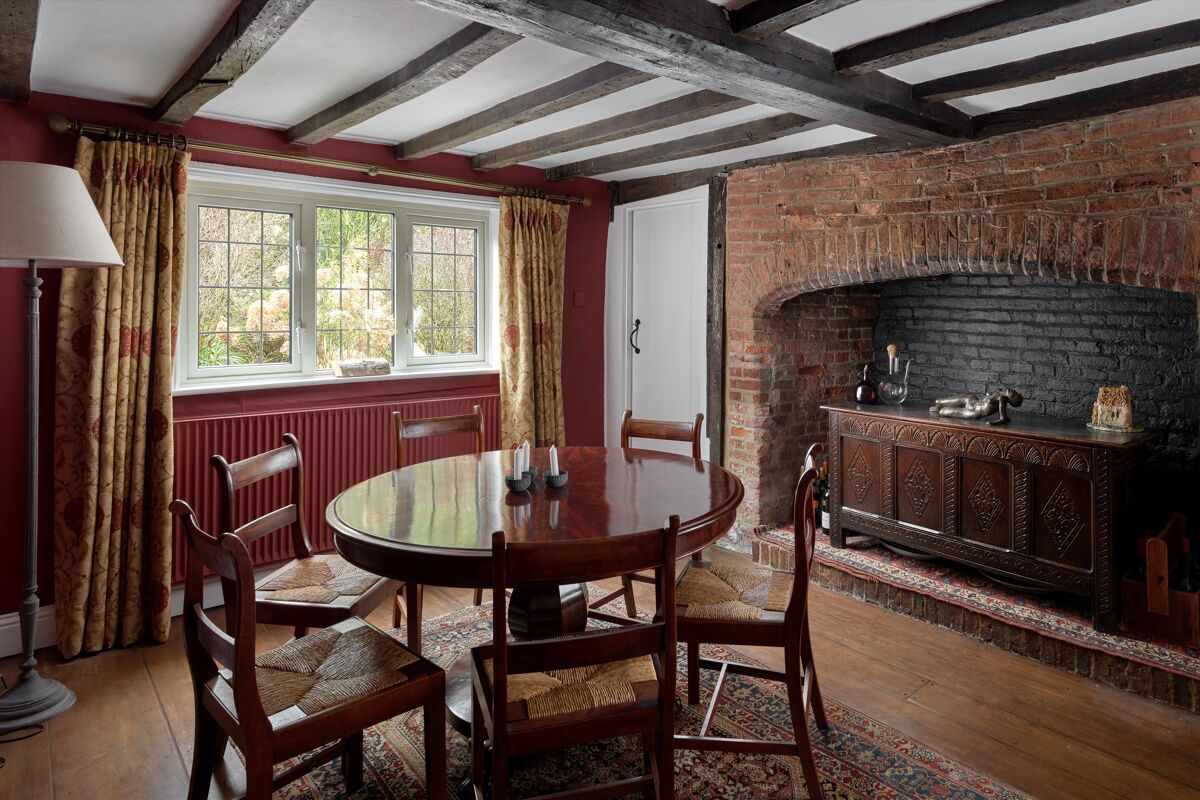 house for sale in Hatch Lane, Haslemere, West Sussex, GU27