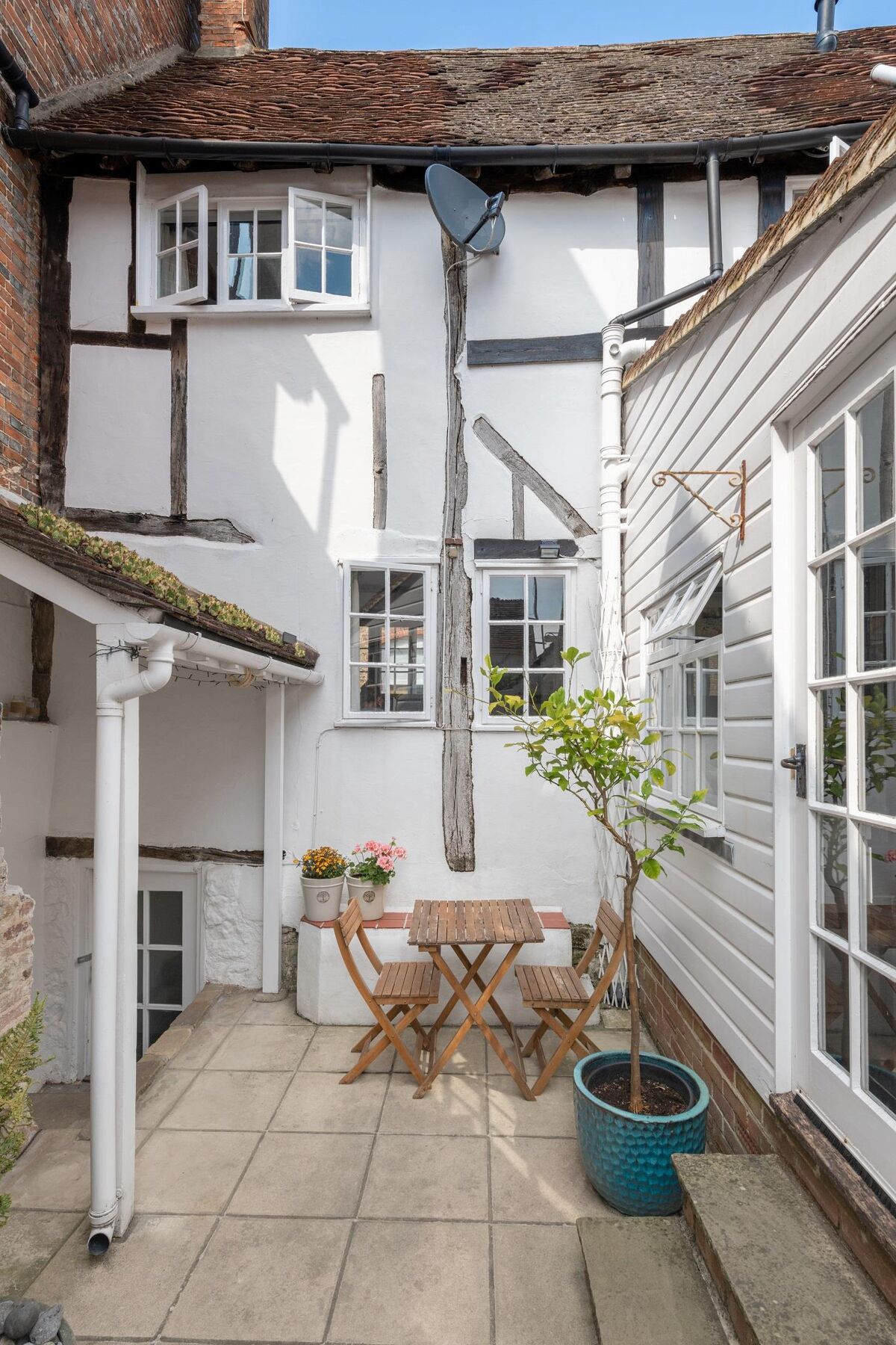 house for sale in Market Square, Midhurst, West Sussex, GU29