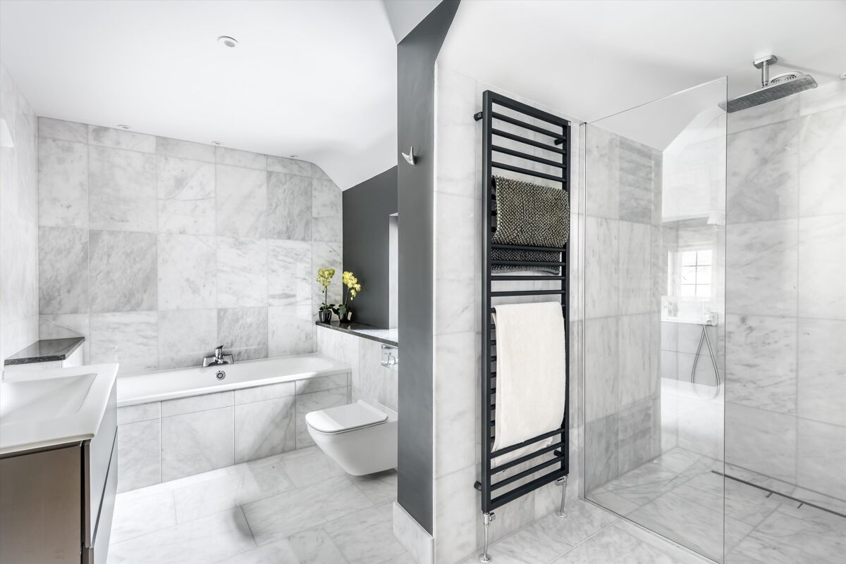 house for sale in Bunch Lane, Haslemere, Surrey, GU27 HSM012109947