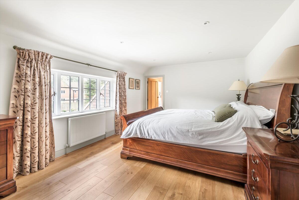 house for sale in Bunch Lane, Haslemere, Surrey, GU27 HSM012109947