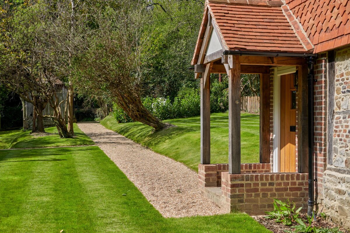 Immobilien zum Kauf Quell Lane, Haslemere, West Sussex, GU27 Knight