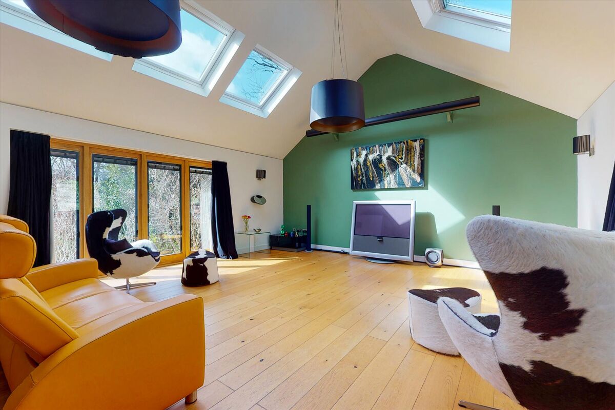 house for sale in Midhurst Road, Haslemere, Surrey, GU27 HSM012116775 Knight Frank