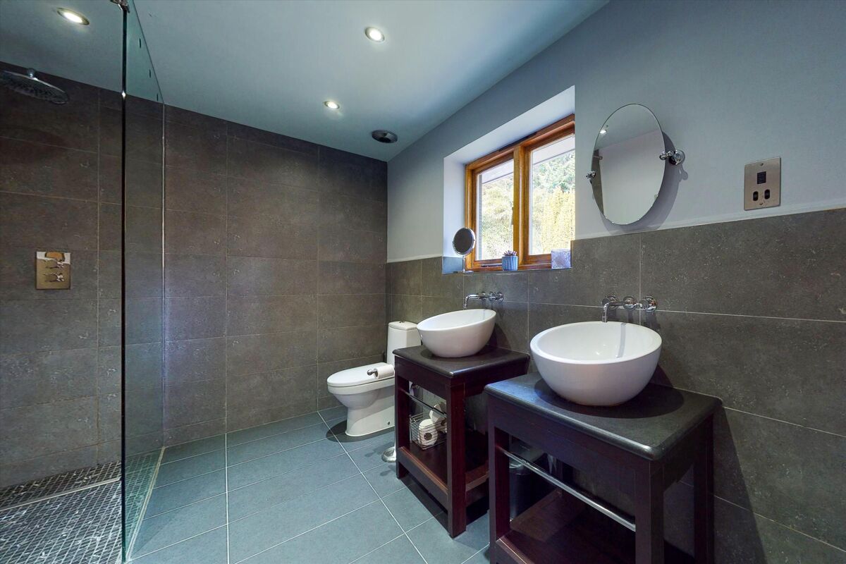 house for sale in Midhurst Road, Haslemere, Surrey, GU27 HSM012116775 Knight Frank