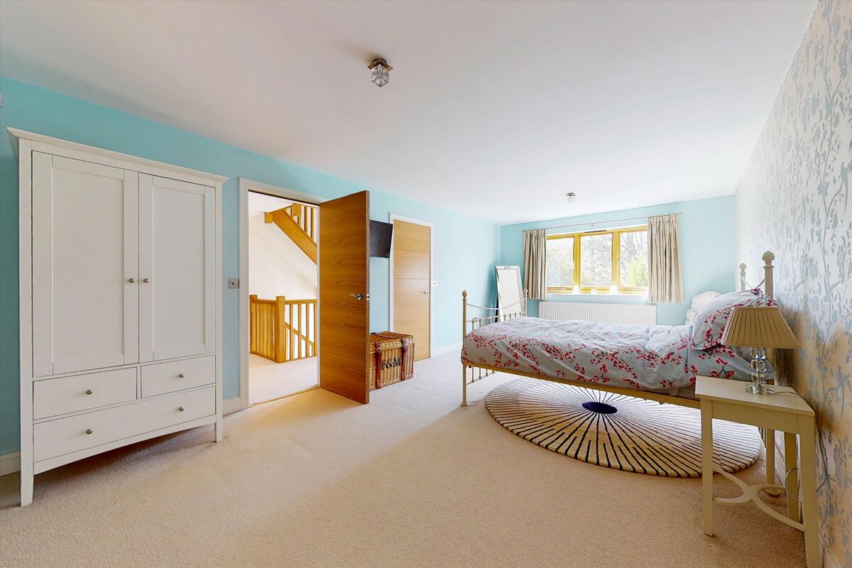 house for sale in Midhurst Road, Haslemere, Surrey, GU27 HSM012116775