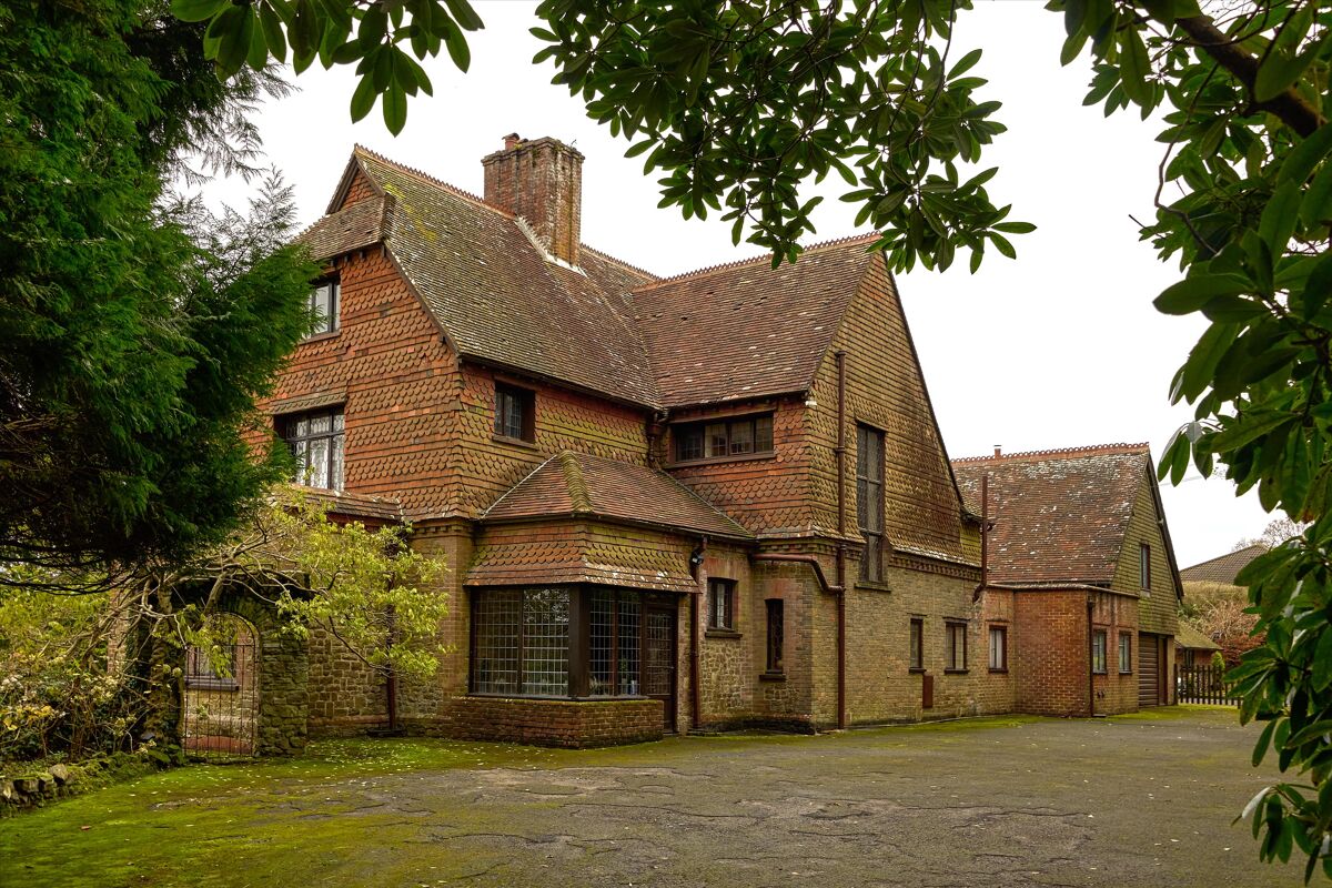 house for sale in Farnham Lane, Haslemere, Surrey, GU27 HSM012133758