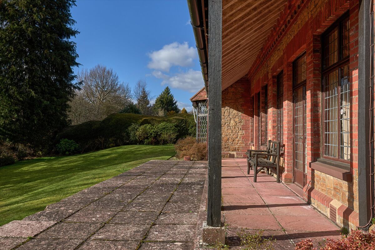 house for sale in Farnham Lane, Haslemere, Surrey, GU27 HSM012133758 Knight Frank