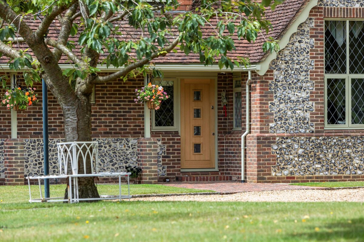 house for sale in Midhurst Road, Petersfield, Hampshire, GU31