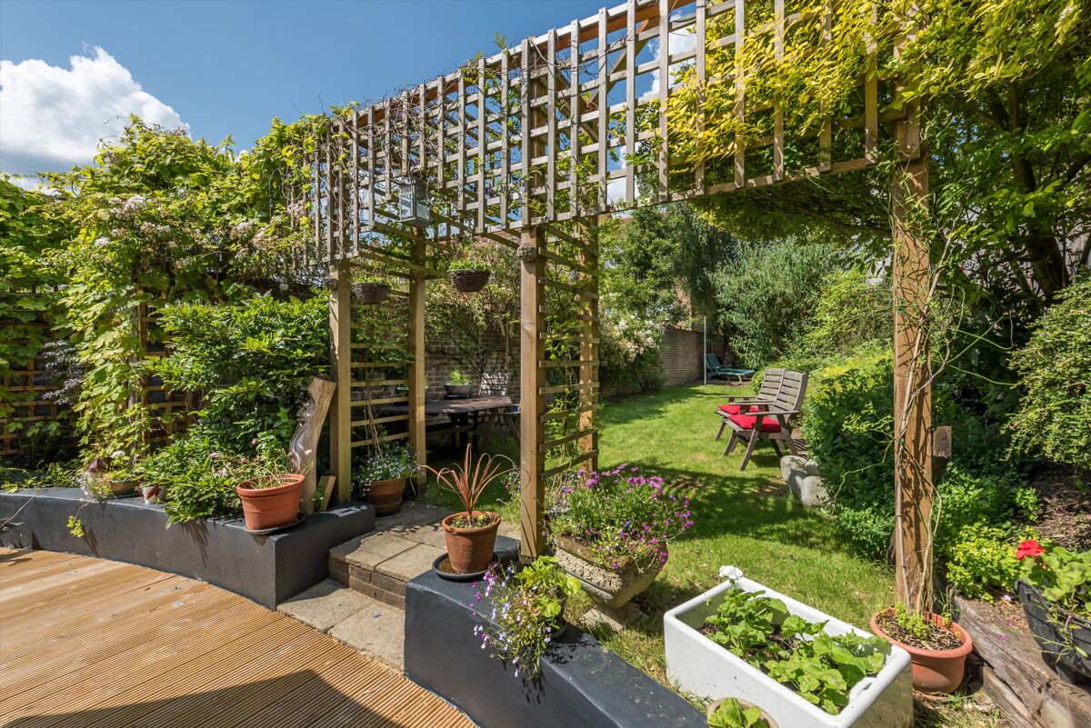 house for sale in London Road, Hindhead, Surrey, GU26 HSM012149354 Knight Frank