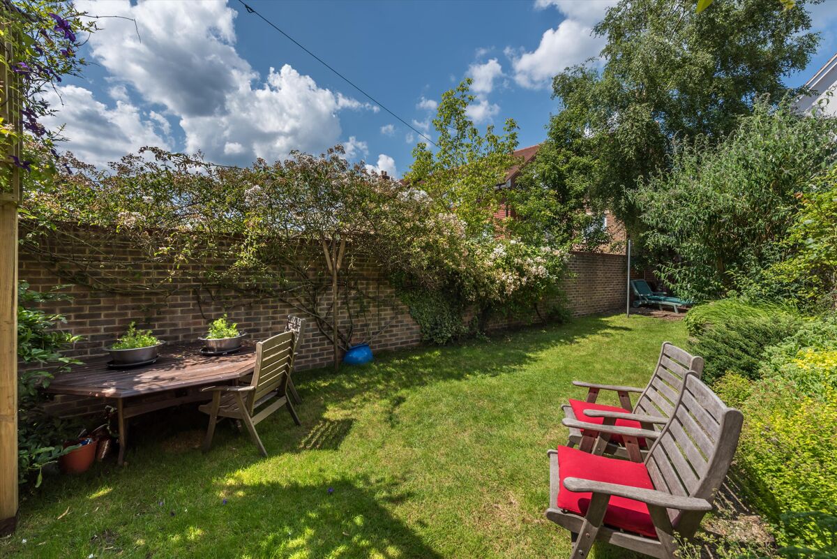 house for sale in London Road, Hindhead, Surrey, GU26 HSM012149354 Knight Frank