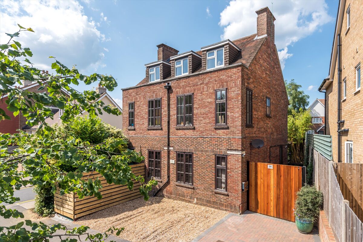 house for sale in London Road, Hindhead, Surrey, GU26 HSM012149354 Knight Frank