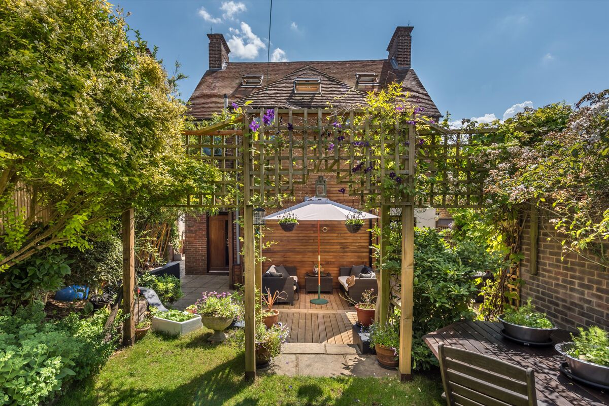 house for sale in London Road, Hindhead, Surrey, GU26 HSM012149354 Knight Frank