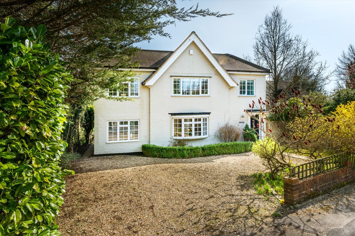 house for sale in Weydown Road, Haslemere, Surrey, GU27 HSM012151251 Knight Frank