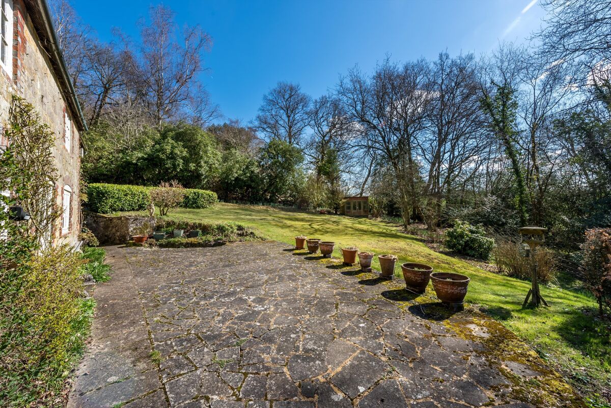 house for sale in Liphook, West Sussex, GU30 HSM012184697