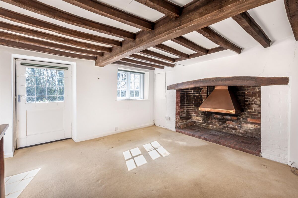 house for sale in Liphook, West Sussex, GU30 HSM012184697