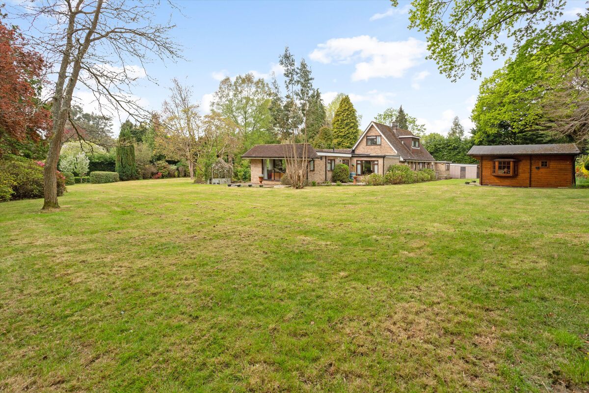 house for sale in Woodfold, Fernhurst, Haslemere, West Sussex, GU27