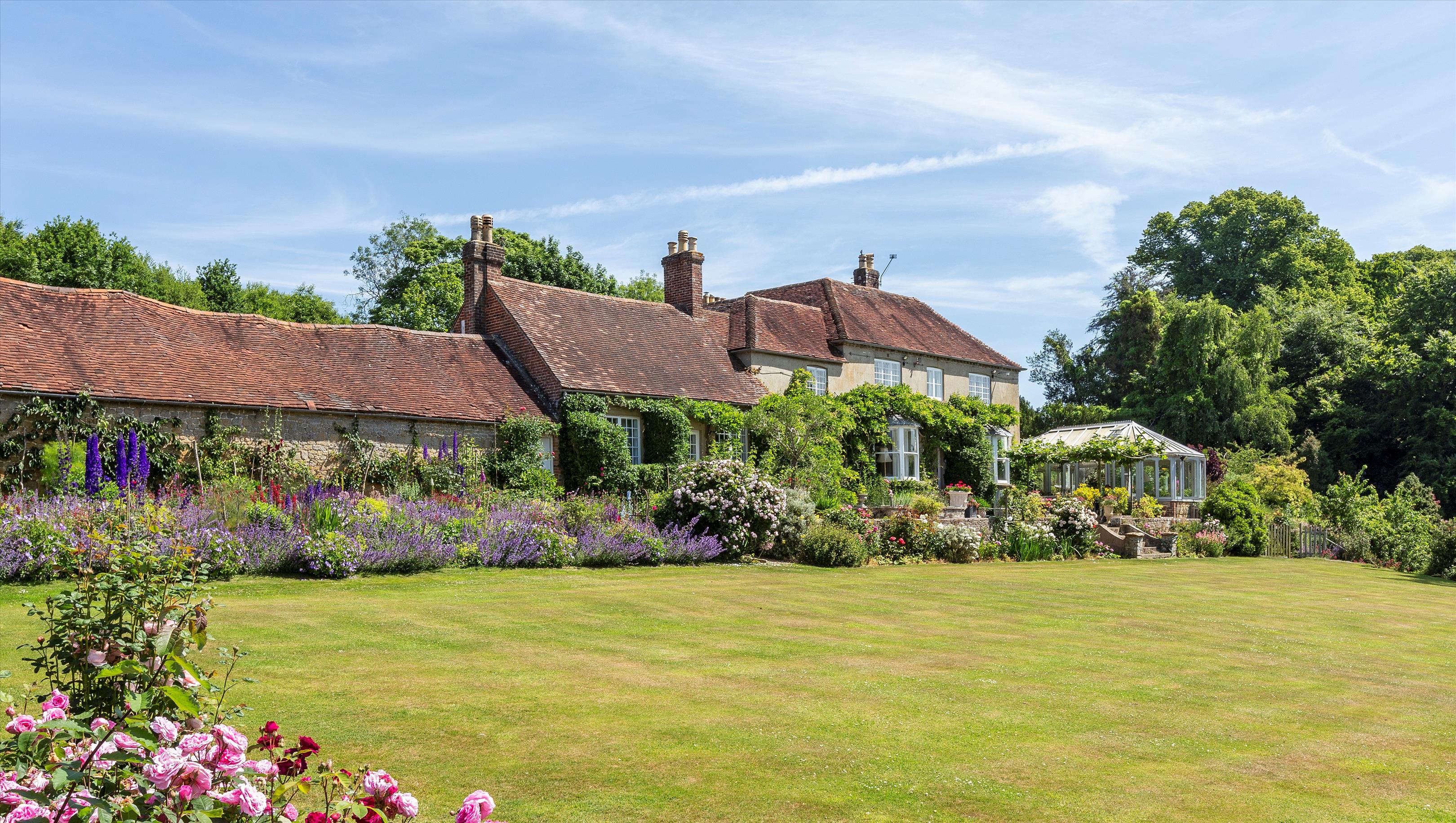 7.69 acres, Hollist Lane, Easebourne, Midhurst, GU29., West Sussex