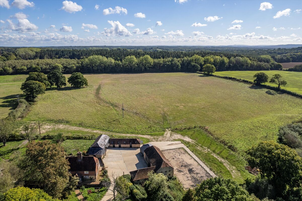 house for sale in Shillinglee Road, Chiddingfold, Surrey, GU8