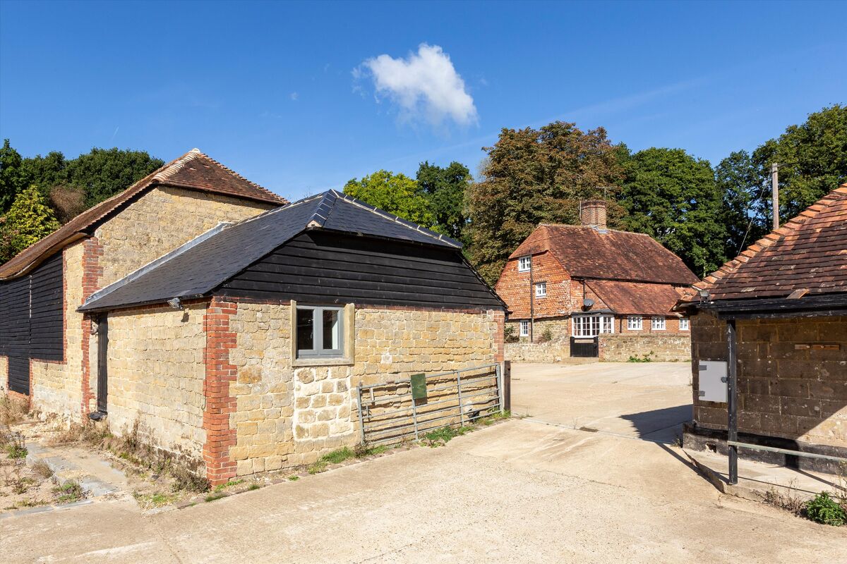 house for sale in Shillinglee Road, Chiddingfold, Surrey, GU8