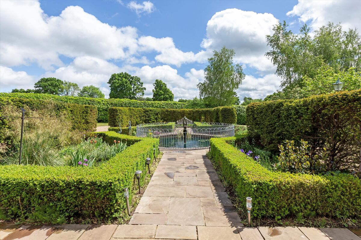 house for sale in Passfield Road, Passfield, Liphook, Hampshire, GU30 HSM012245410 Knight Frank