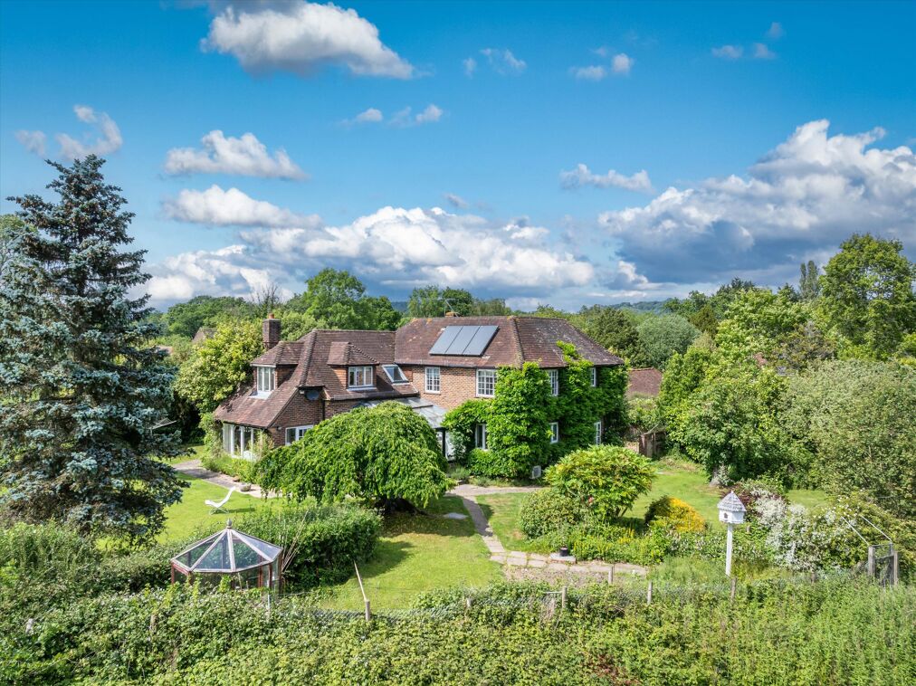Image of Midhurst Road, Fernhurst, Haslemere, West Sussex, GU27