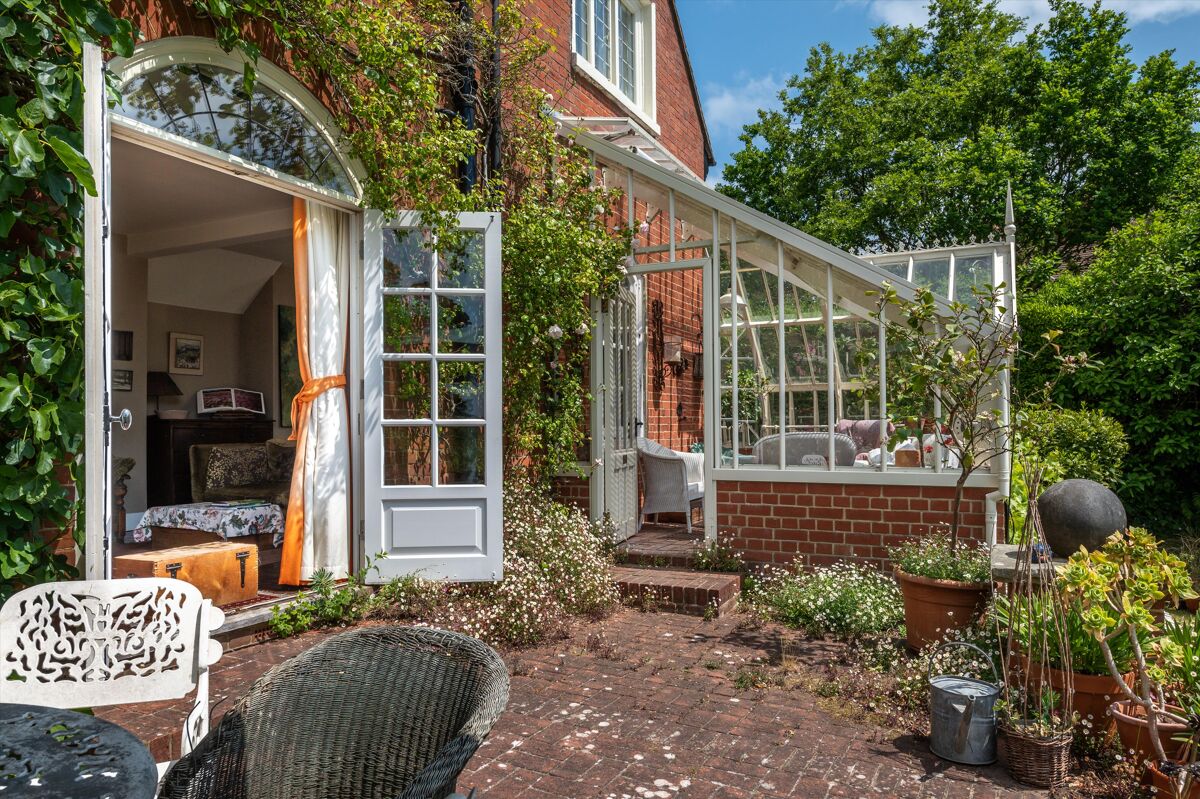 house for sale in Scotland Lane, Haslemere, Surrey, GU27 HSM012305865