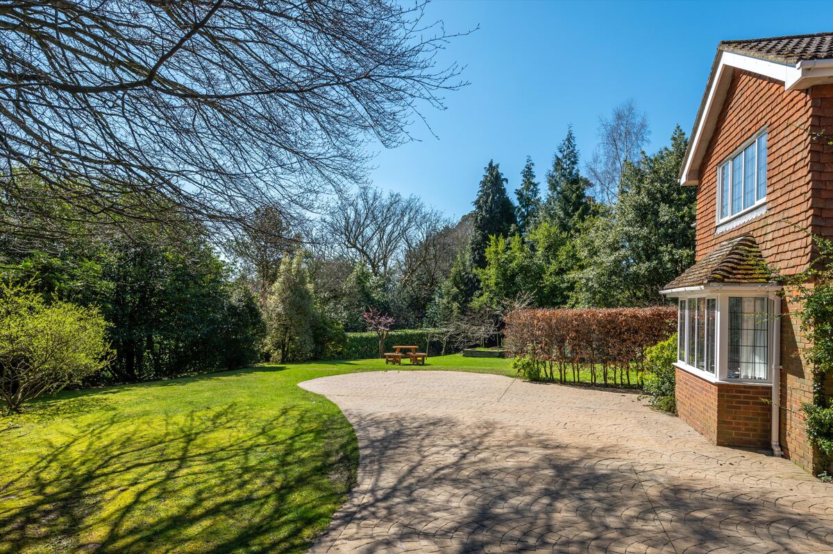 house for sale in Kemnal Park, Haslemere, Surrey, GU27 HSM012337811