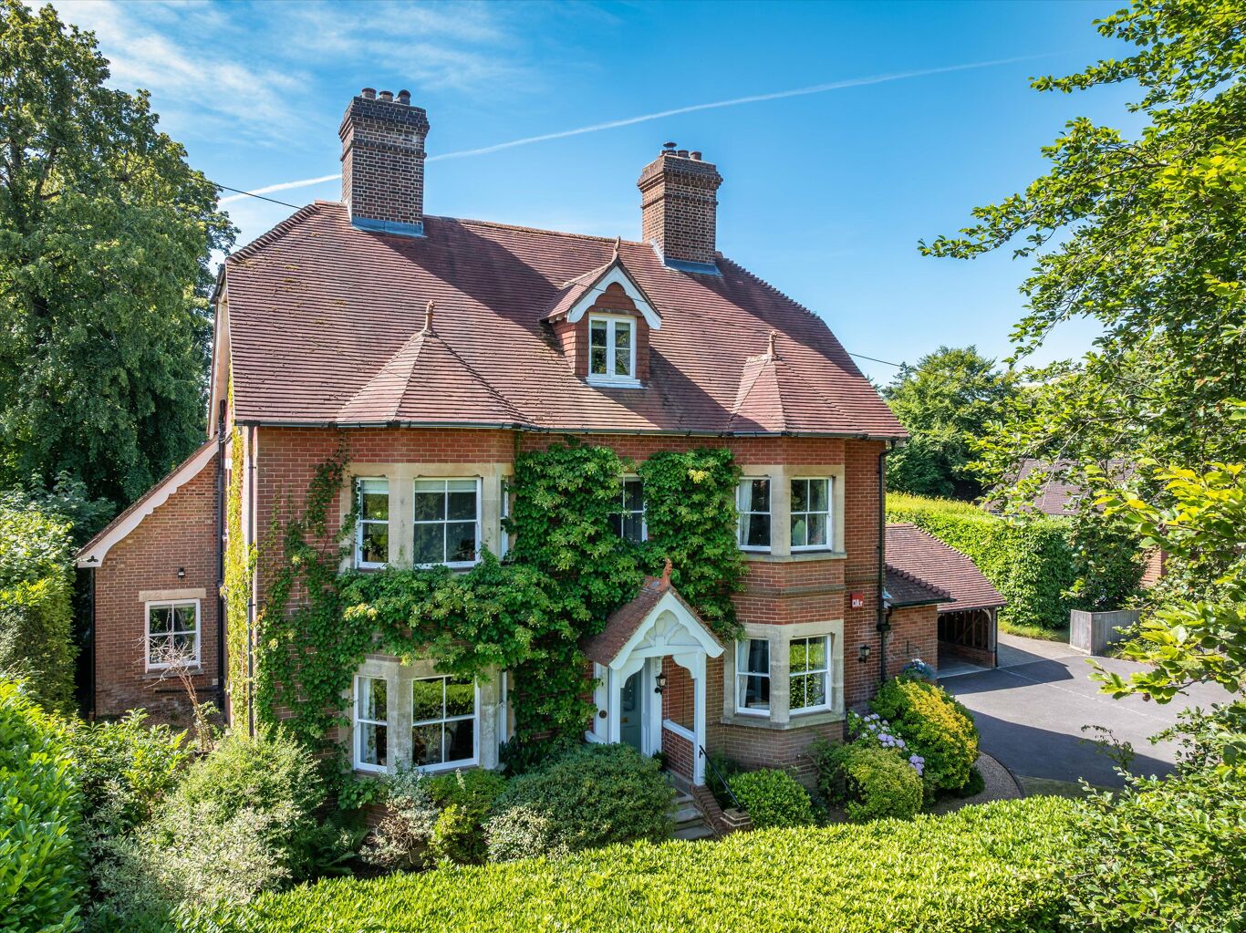 Image of Courts Hill Road, Haslemere, Surrey GU27
