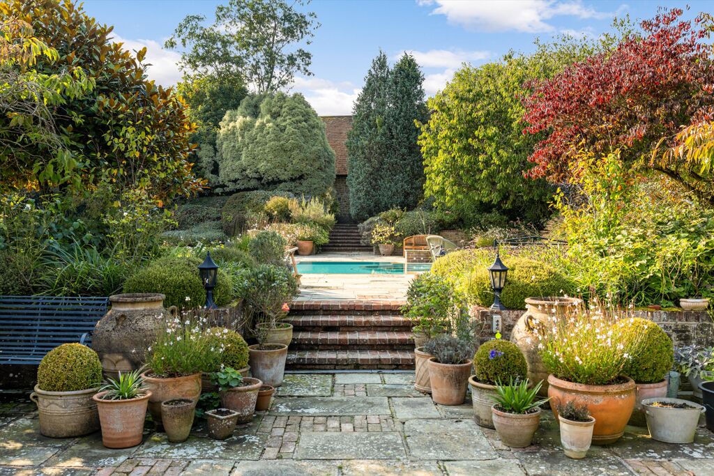 Image of Fernhurst, Haslemere, Surrey GU27