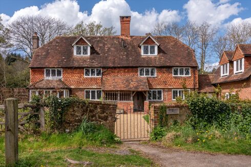 Picture of 5-7 bedroom house for sale.
