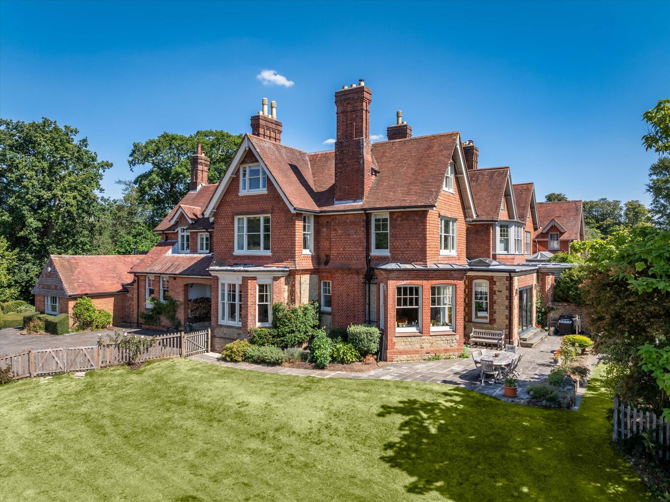 Image of Hollist Lane, Easebourne, Midhurst, West Sussex GU29