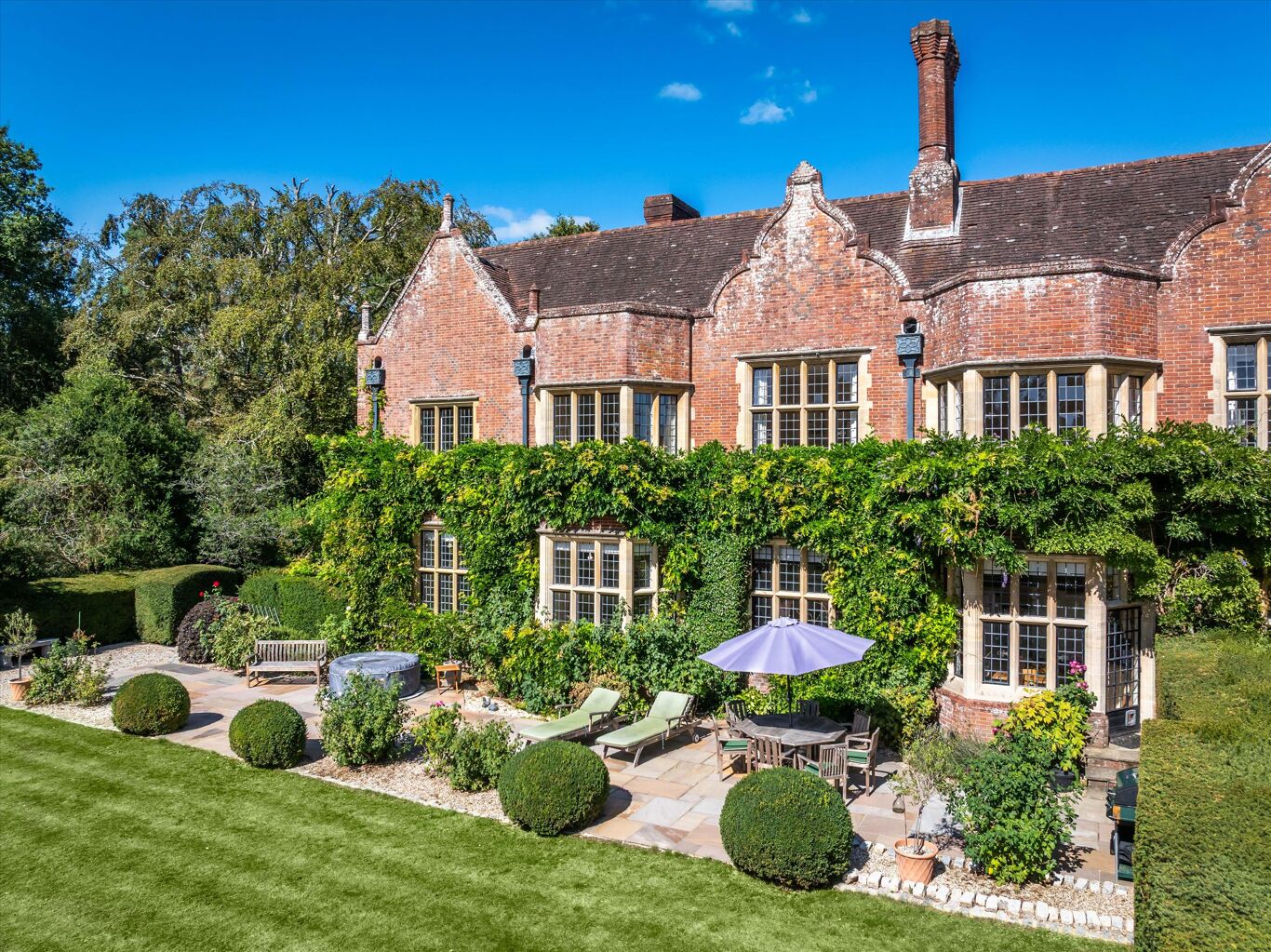 Image of Killinghurst Lane, Haslemere, Surrey GU27