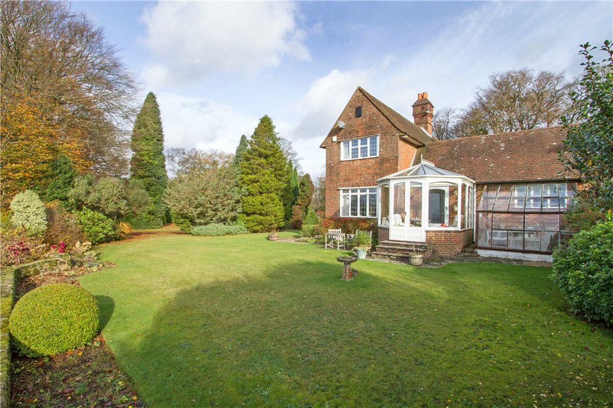 house for sale in Kingsley Edge, Square Drive, Haslemere, Surrey, GU27 ...