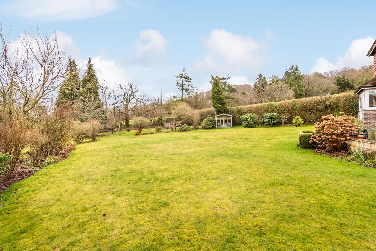 house for sale in Grayswood Road, Haslemere, Surrey, GU27 HSM110093