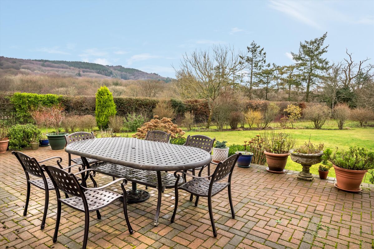 house for sale in Grayswood Road, Haslemere, Surrey, GU27 HSM110093