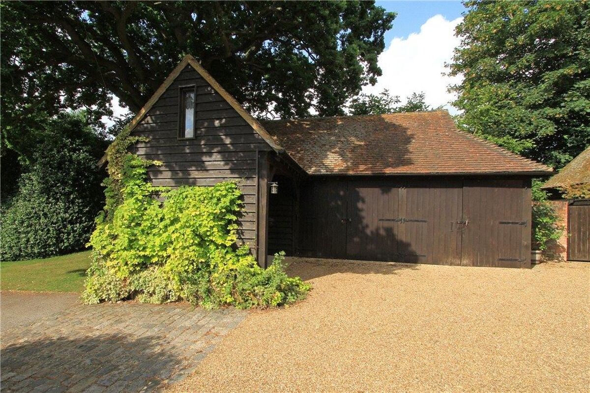 house for sale in Frensham Lane, Headley, Hampshire, GU35 HSM120149