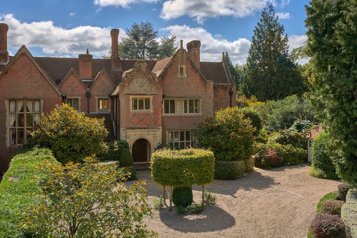 house for sale in Killinghurst Lane, Haslemere, Surrey, GU27