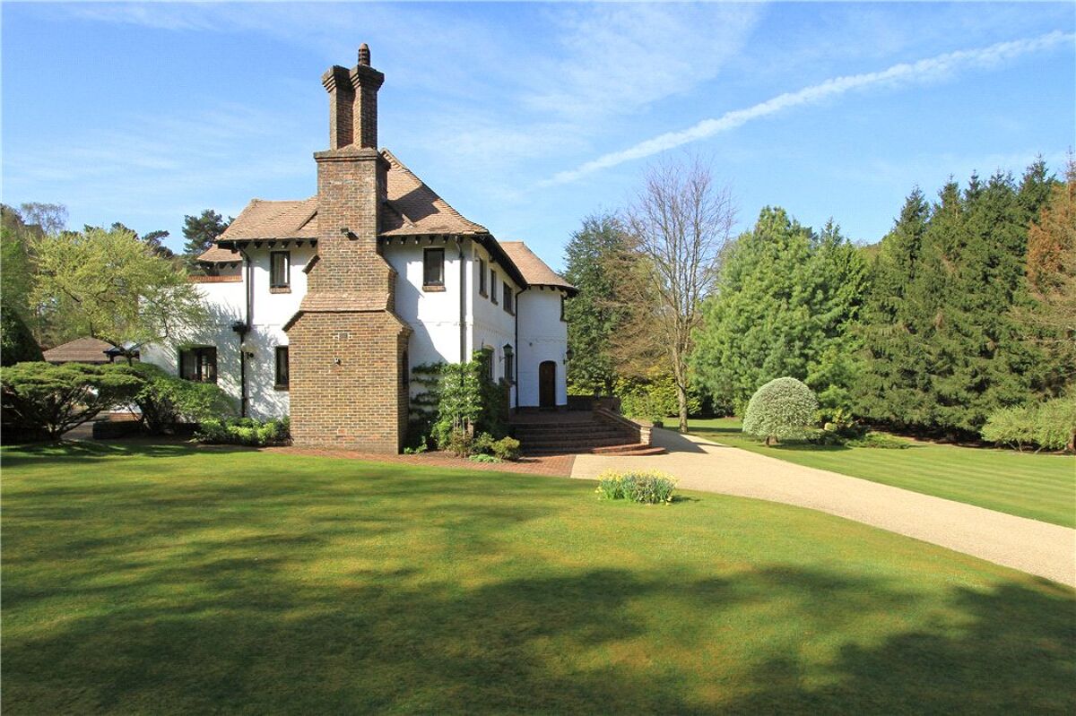 house for sale in The White House, Wheatsheaf Enclosure, Liphook