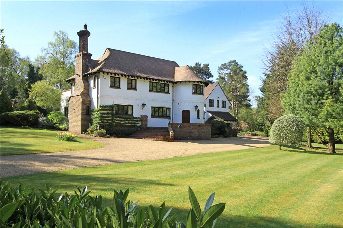 house for sale in The White House, Wheatsheaf Enclosure, Liphook
