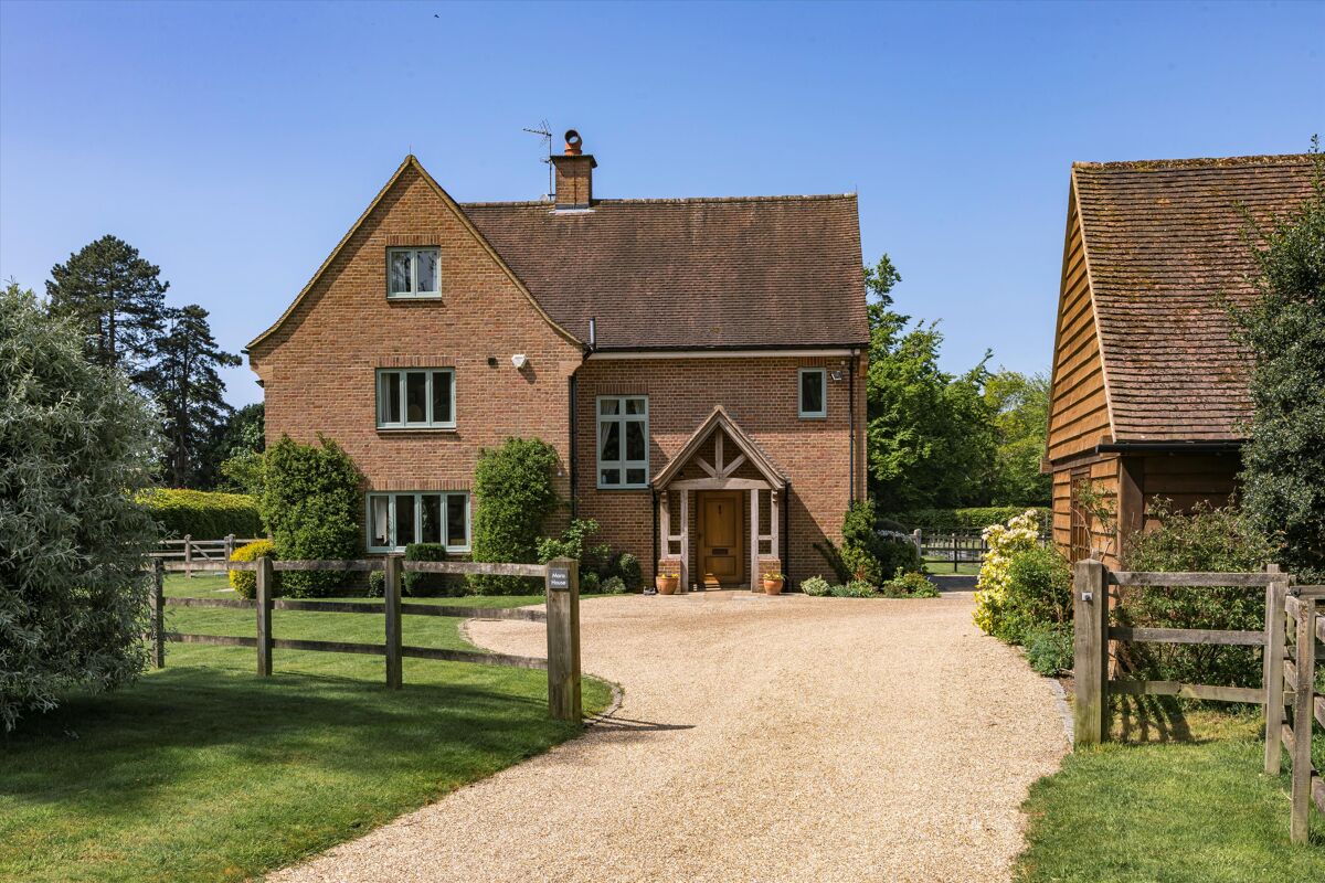 house for sale in Marley Common, Haslemere, Surrey, GU27 HSM150056